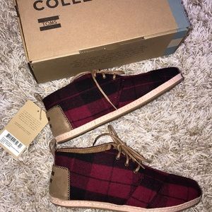 Toms Red Felt Plaid shoes NWT